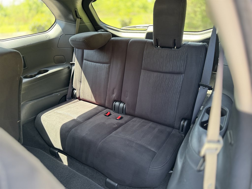 2014 Nissan Pathfinder S photo
