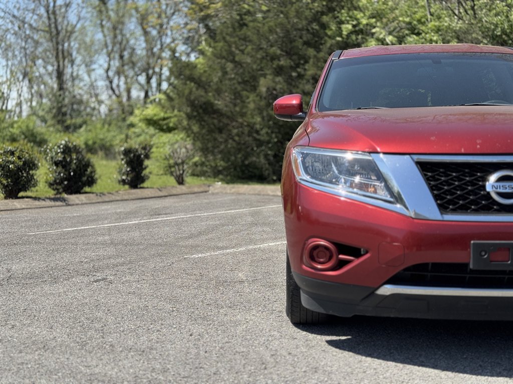 2014 Nissan Pathfinder S photo