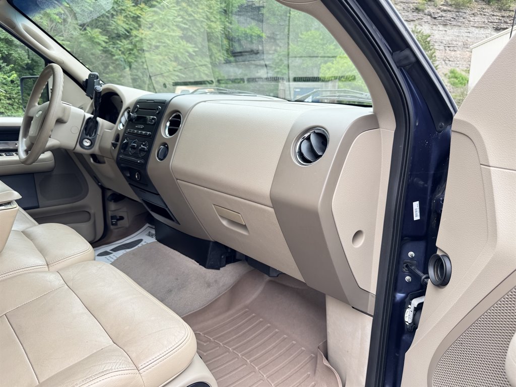 2005 Ford F-150 XLT photo