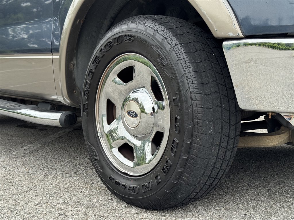 2005 Ford F-150 XLT photo