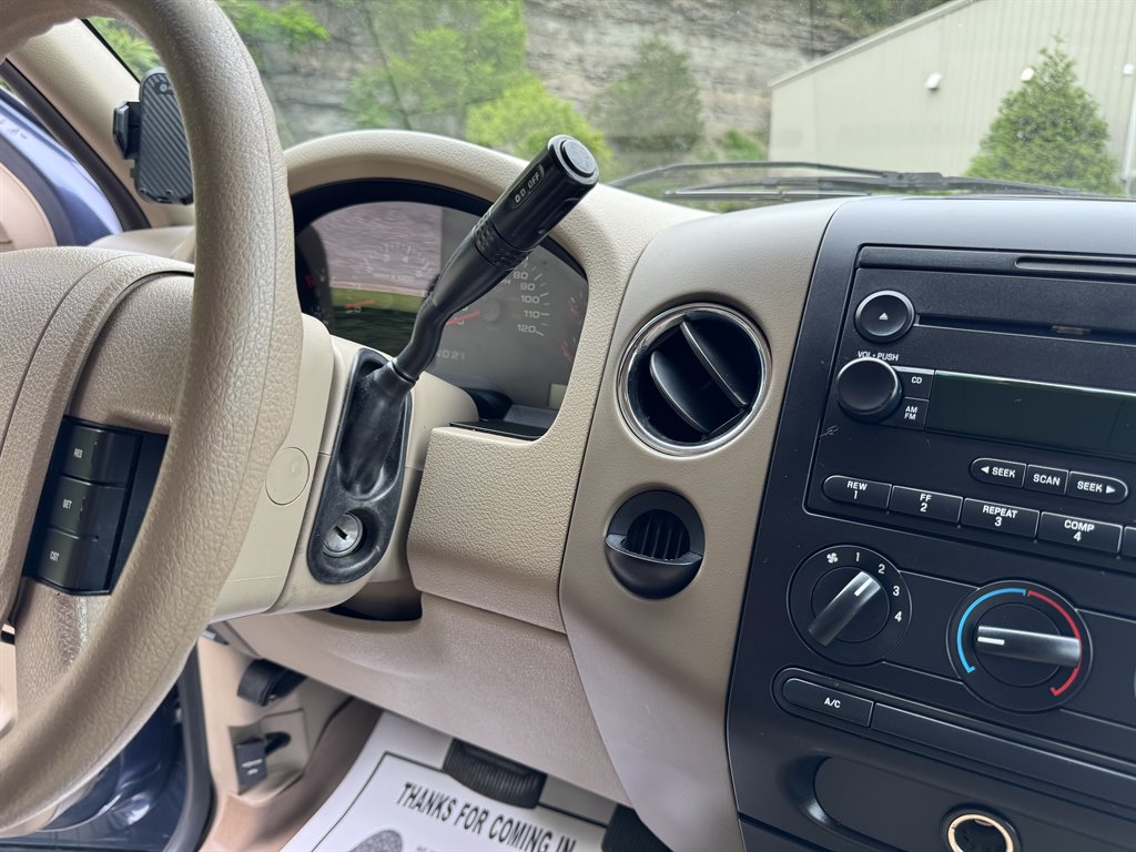 2005 Ford F-150 XLT photo