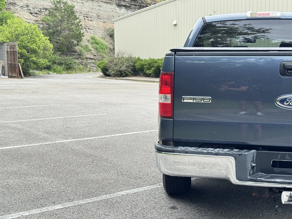 2005 Ford F-150 XLT photo