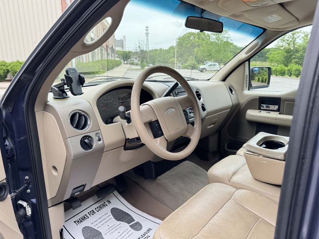 2005 Ford F-150 XLT photo
