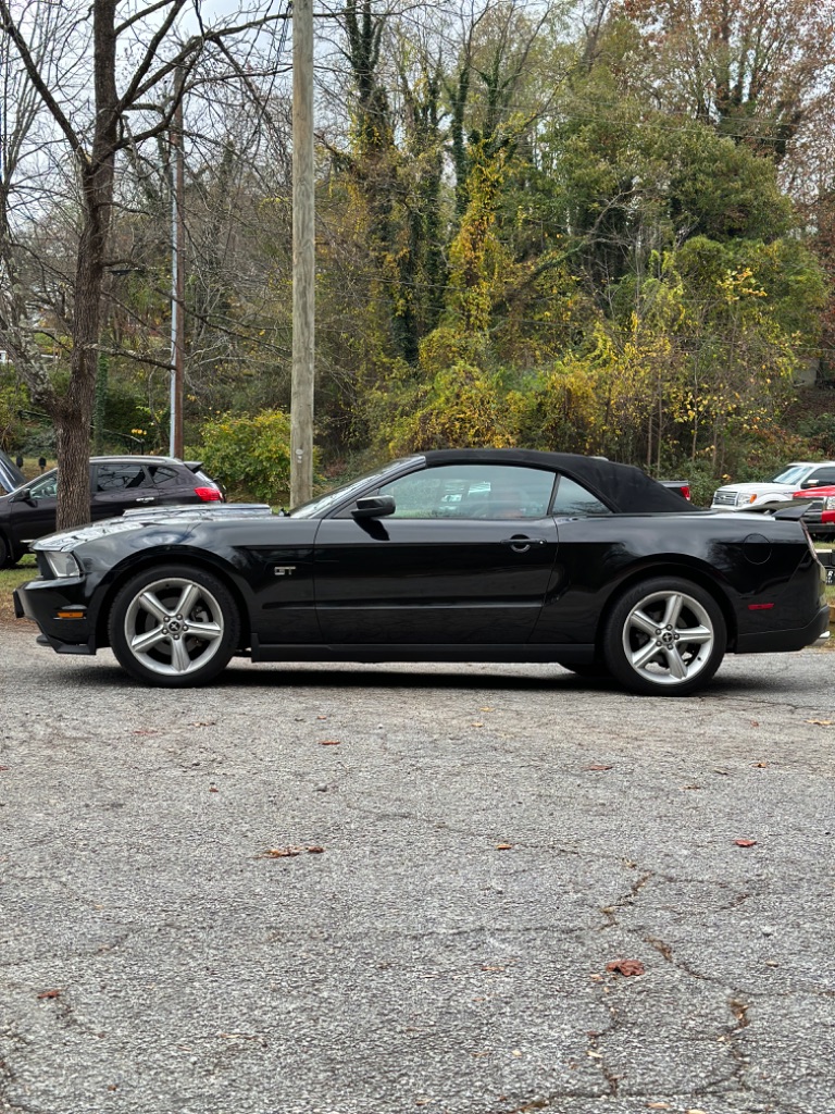 2010 Ford Mustang GT photo