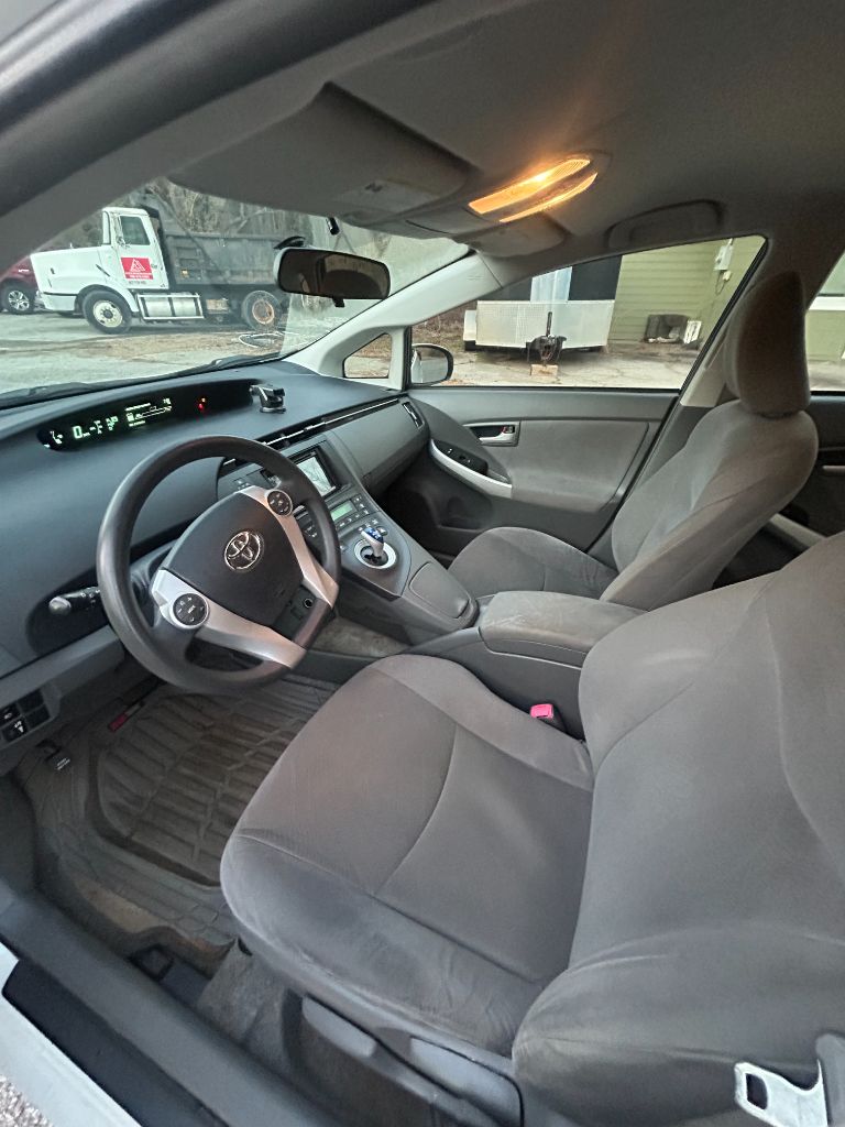 2011 Toyota Prius I photo