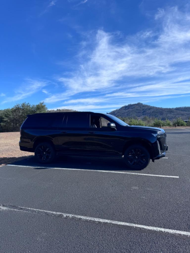 2022 Cadillac Escalade - $78,500