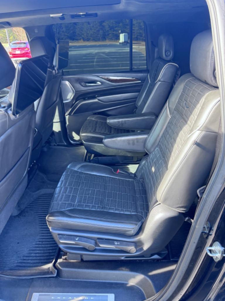 2022 Cadillac Escalade - $78,500