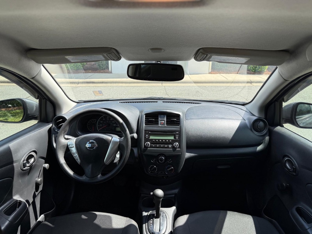 2016 Nissan Versa S photo