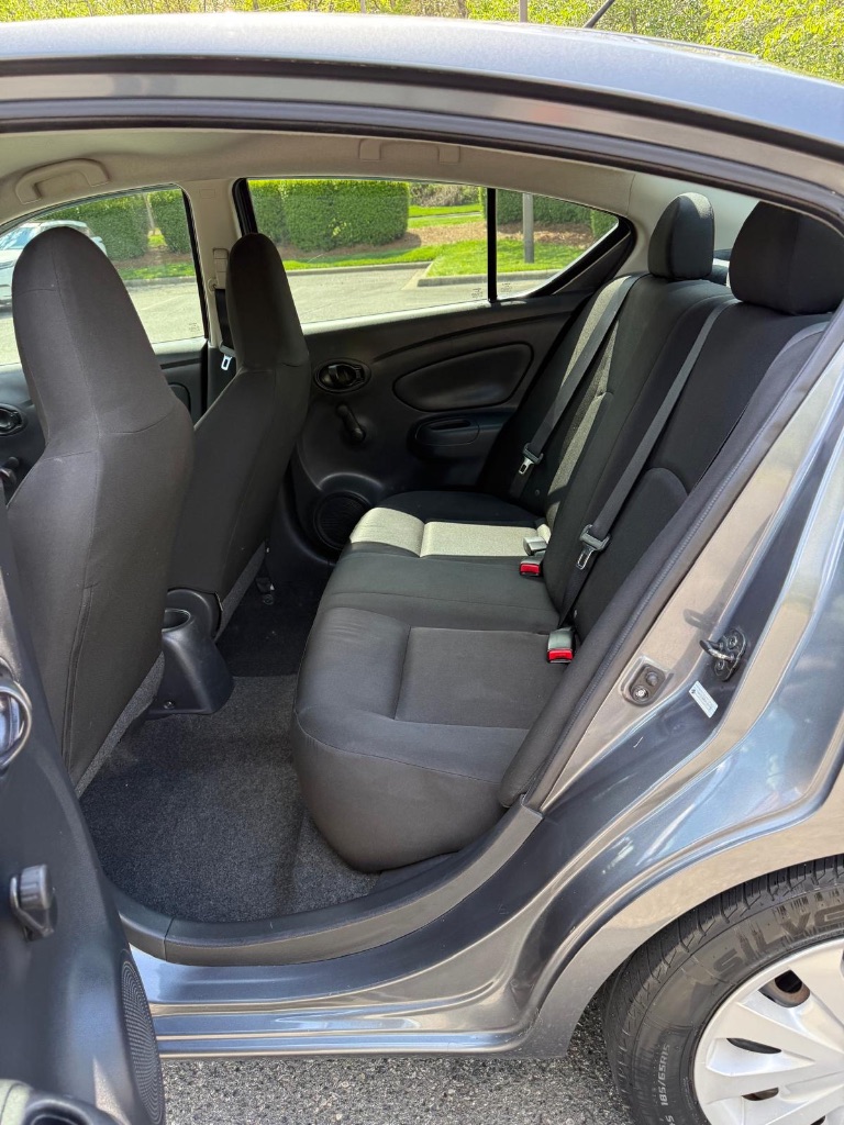 2016 Nissan Versa S photo
