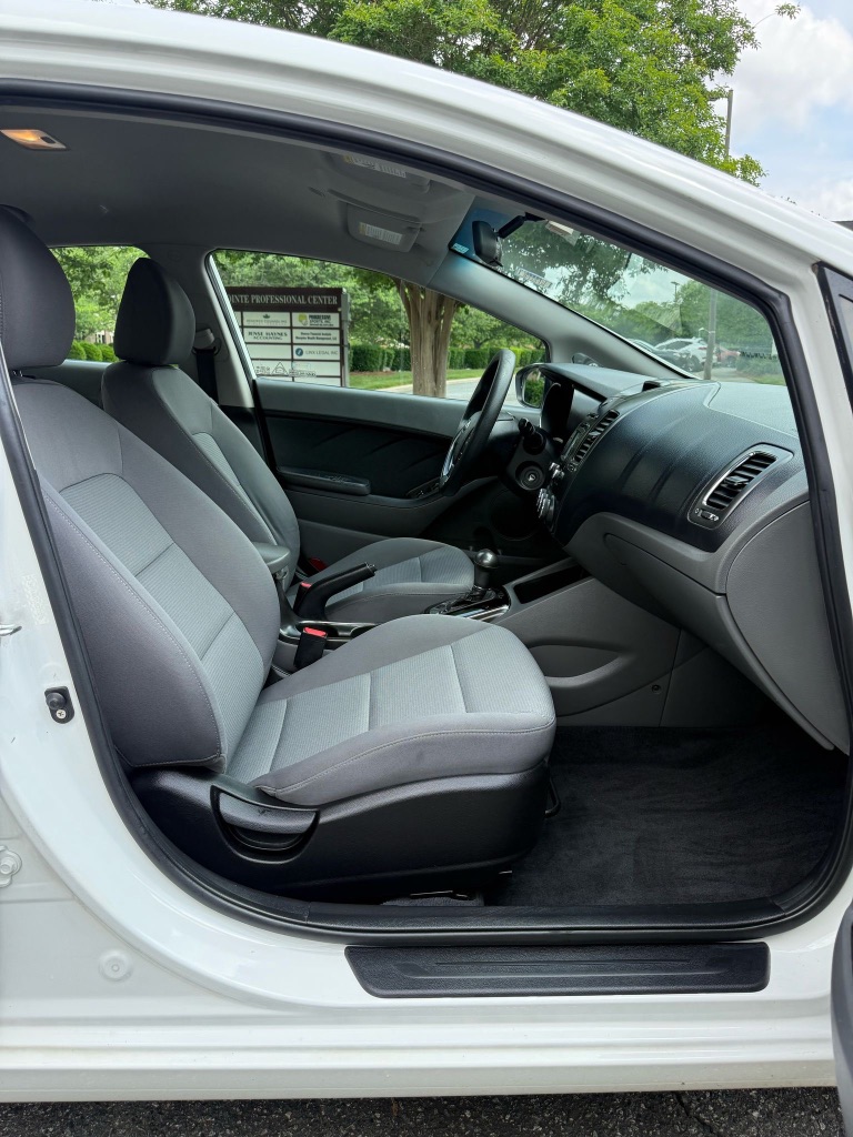 2018 Kia Forte LX photo