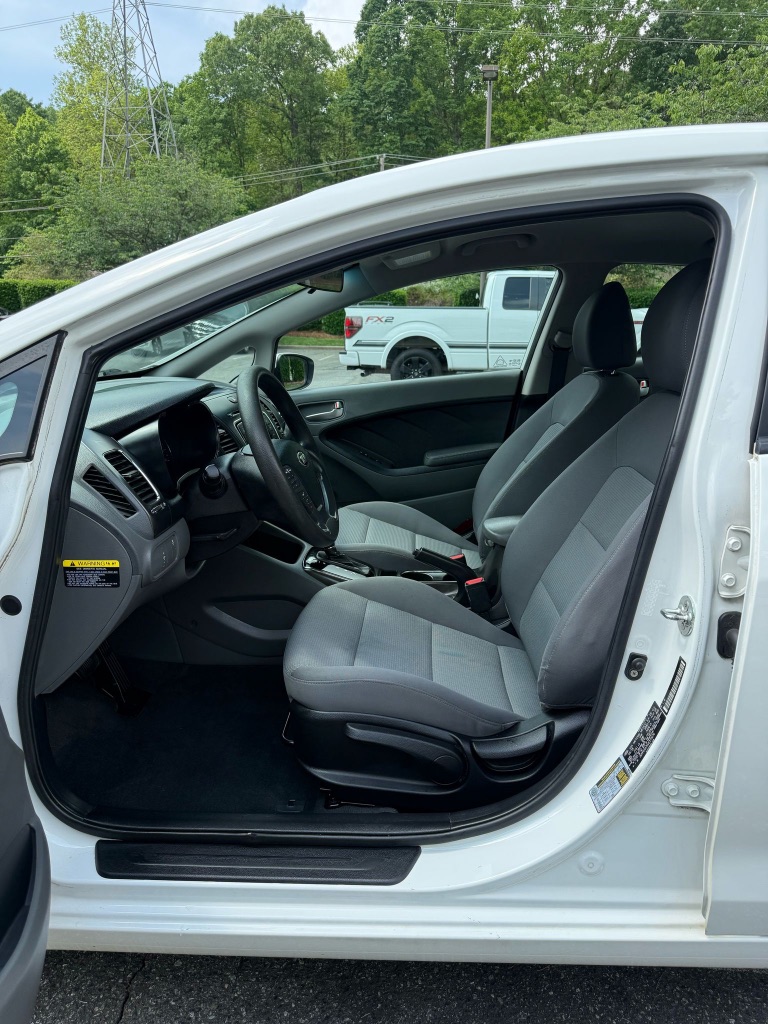 2018 Kia Forte LX photo