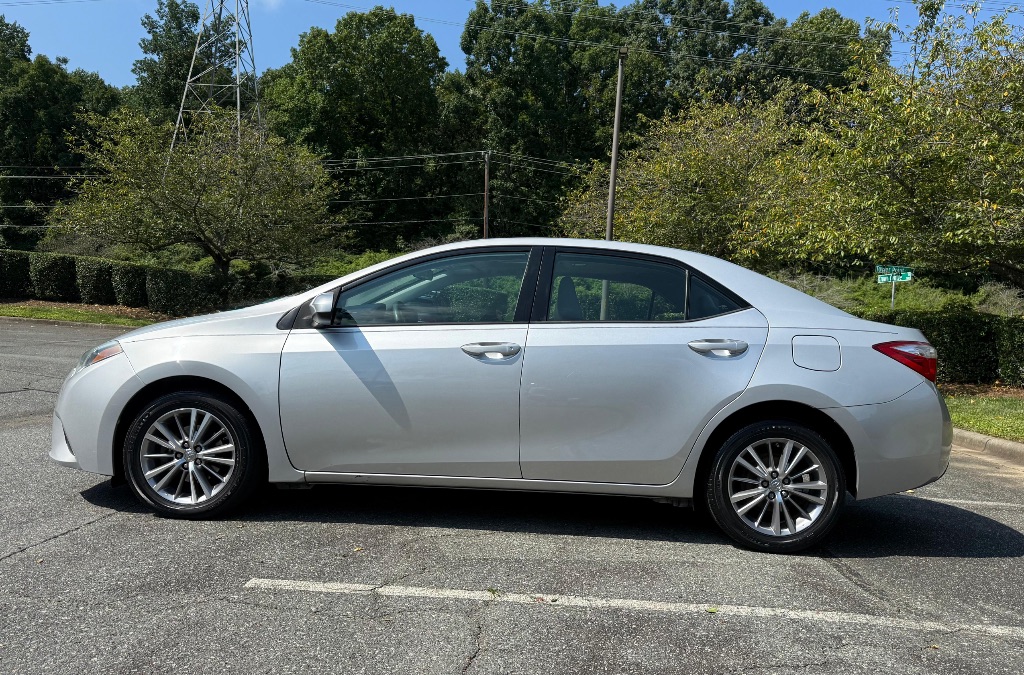 2015 Toyota Corolla - $12,799