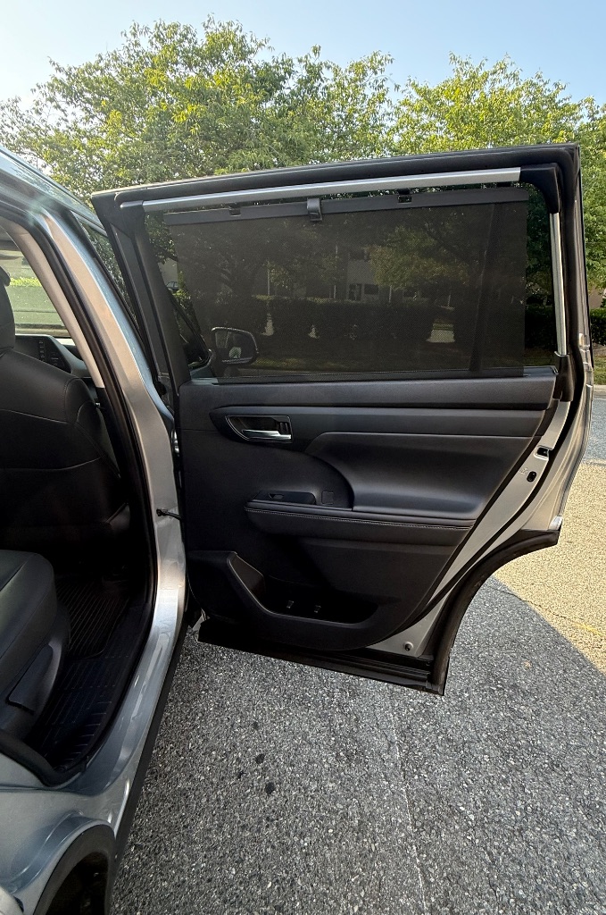 2020 Toyota Highlander - $27,999