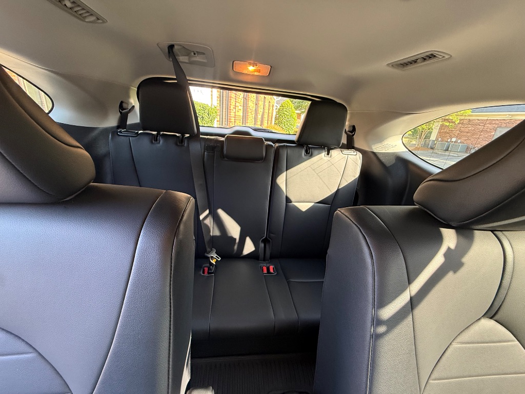 2020 Toyota Highlander - $27,999