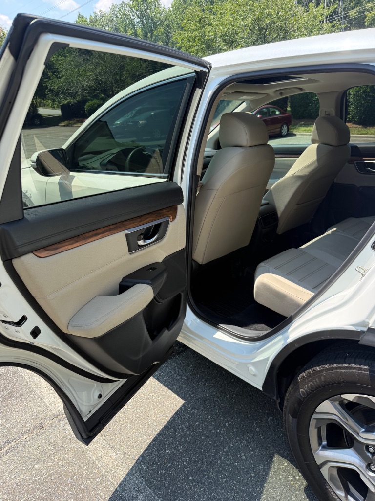 2017 Honda CR-V - $14,999