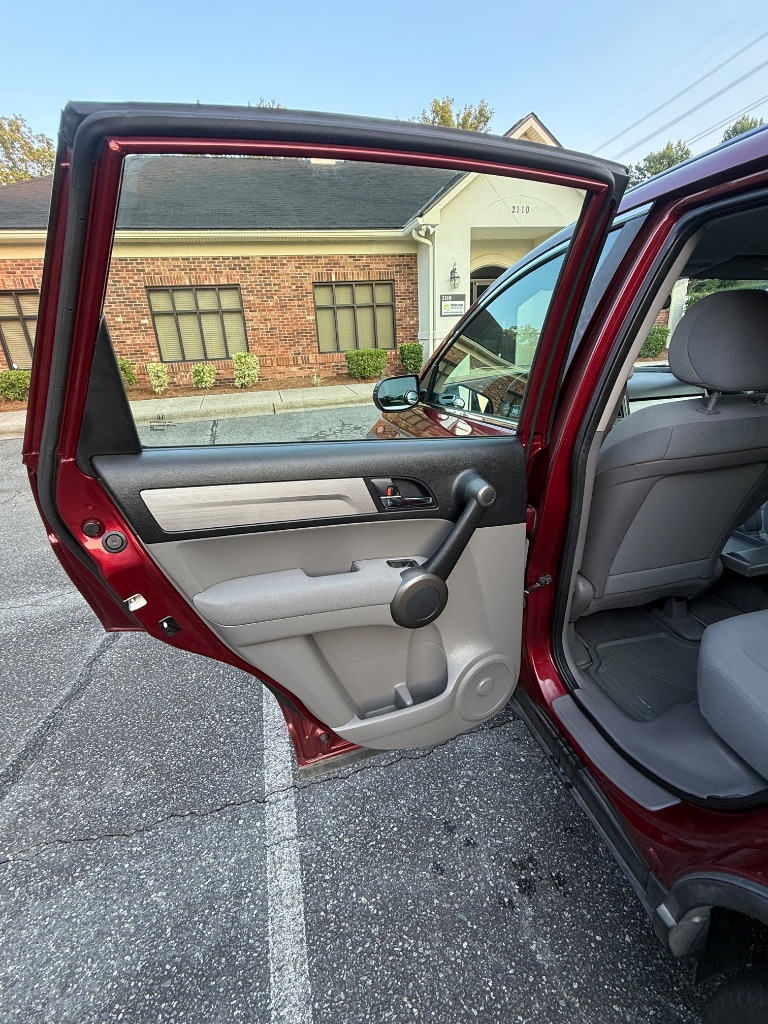 2011 Honda CR-V - $8,499