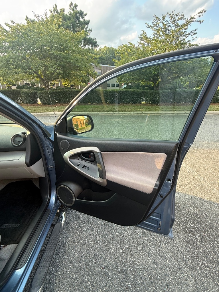 2007 Toyota RAV4 - $6,999