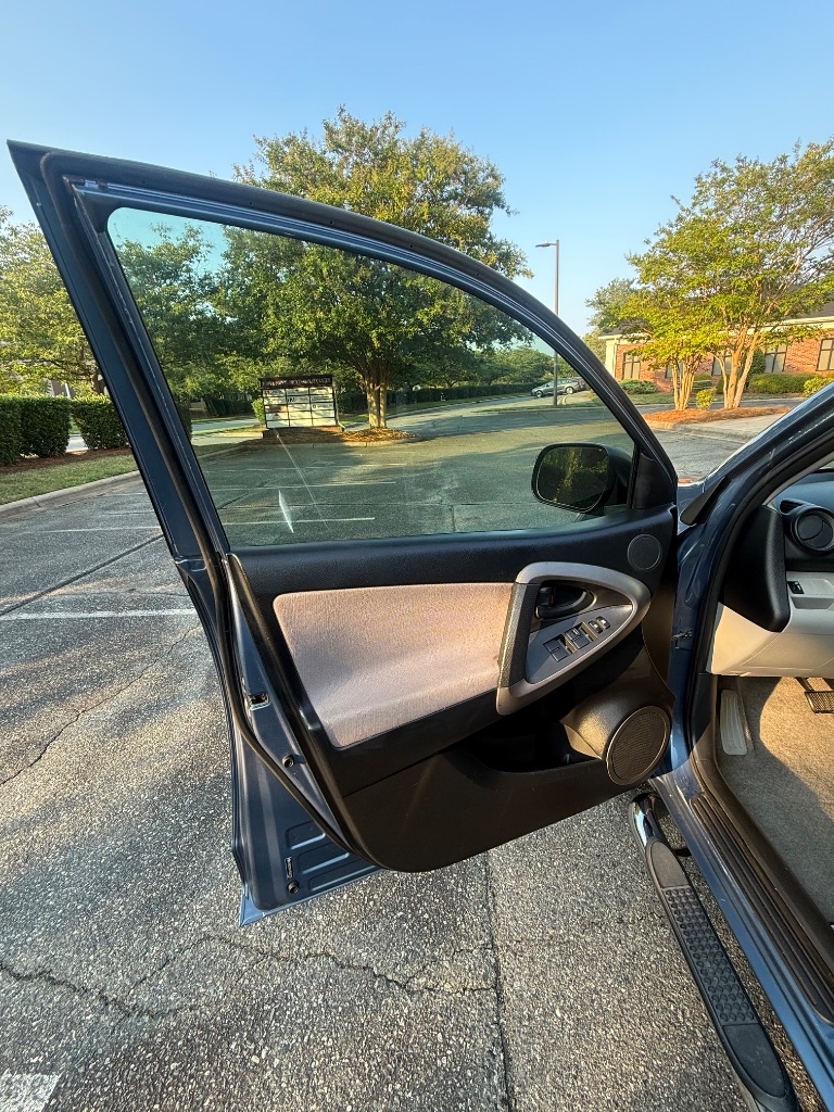 2007 Toyota RAV4 - $6,999