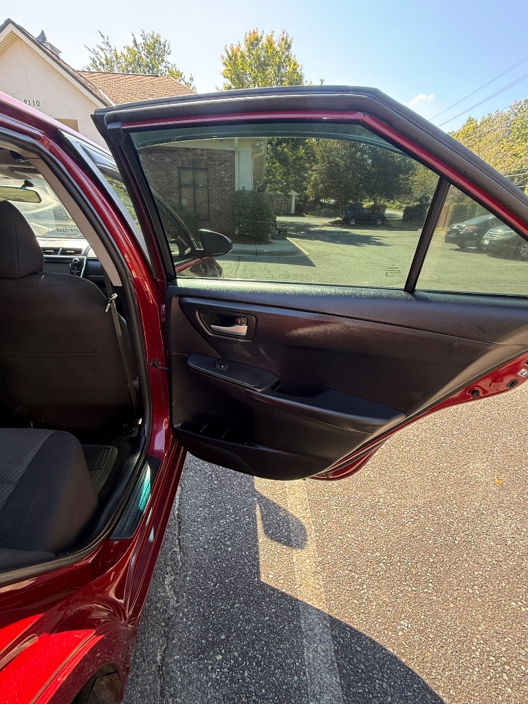 2017 Toyota Camry - $13,499