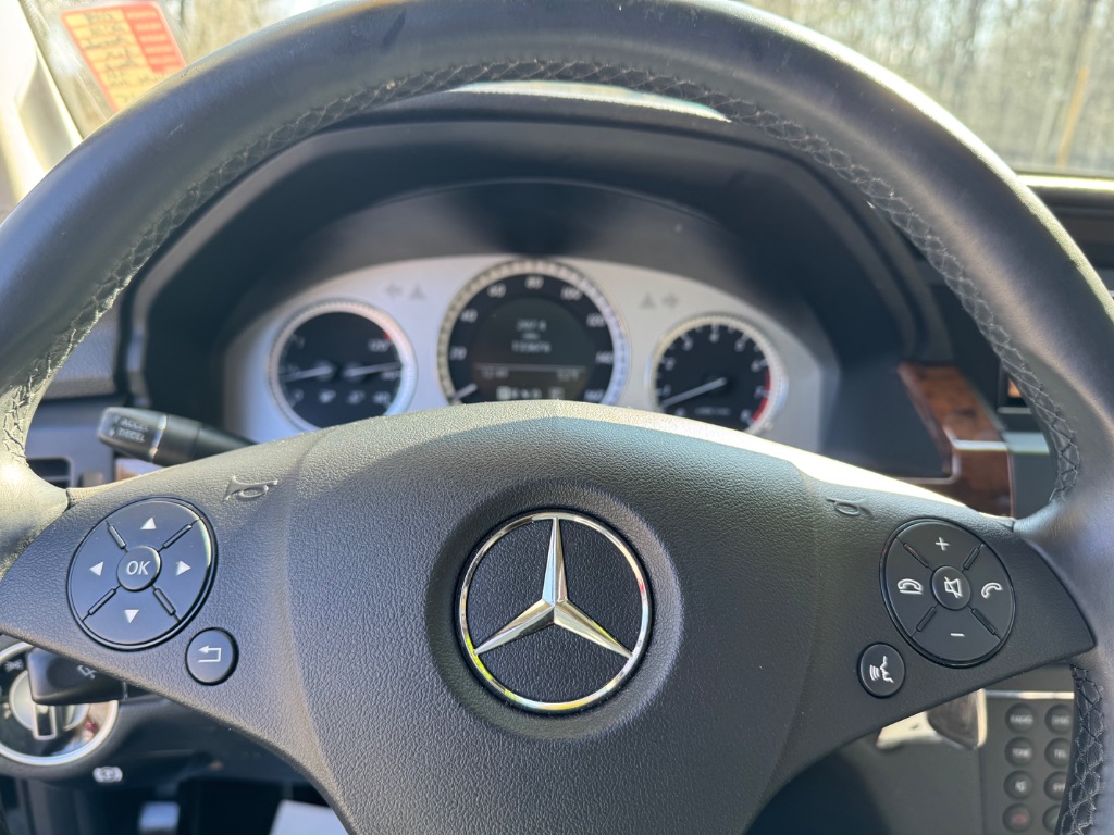 2012 Mercedes-Benz GLK-Class GLK350 photo