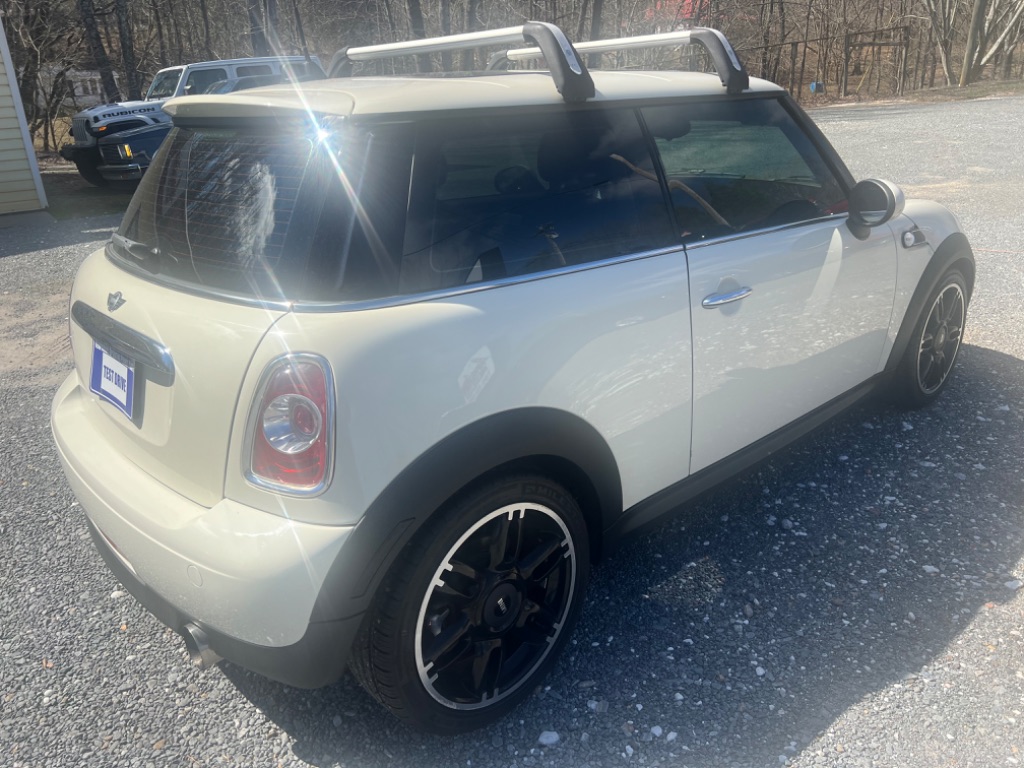 2013 MINI Cooper photo