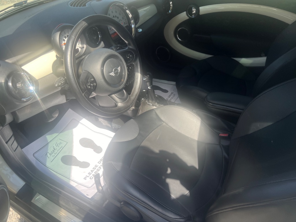 2013 MINI Cooper photo