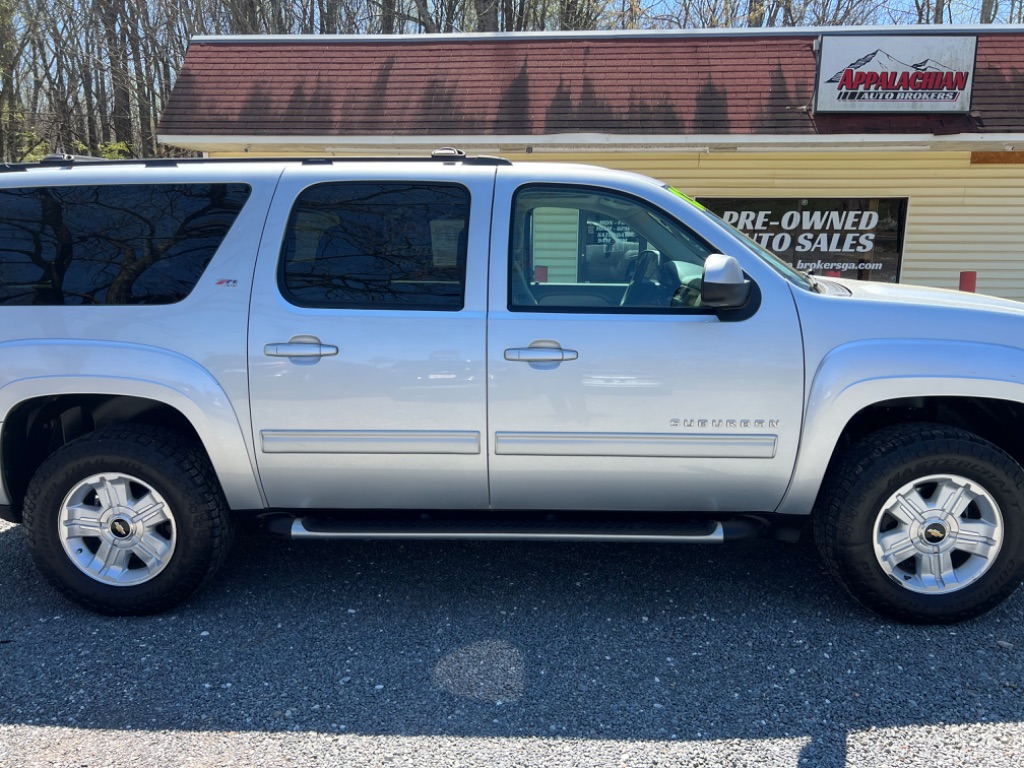 2012 Chevrolet Suburban LT 1500 photo