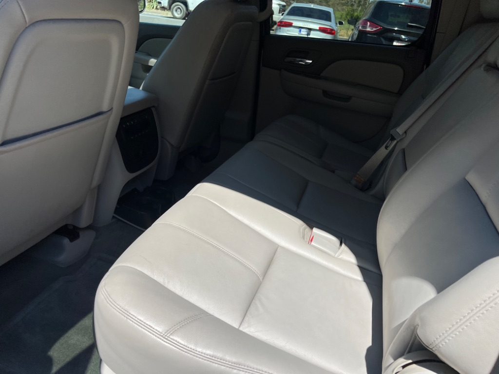 2012 Chevrolet Suburban LT 1500 photo