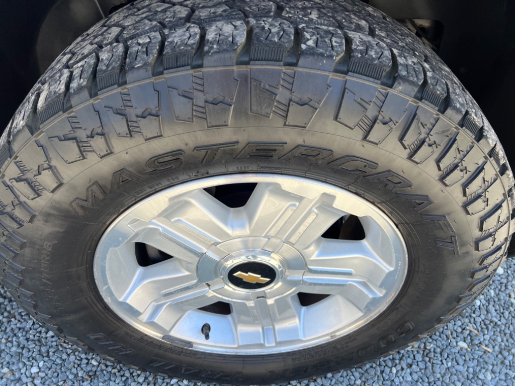 2012 Chevrolet Suburban LT 1500 photo