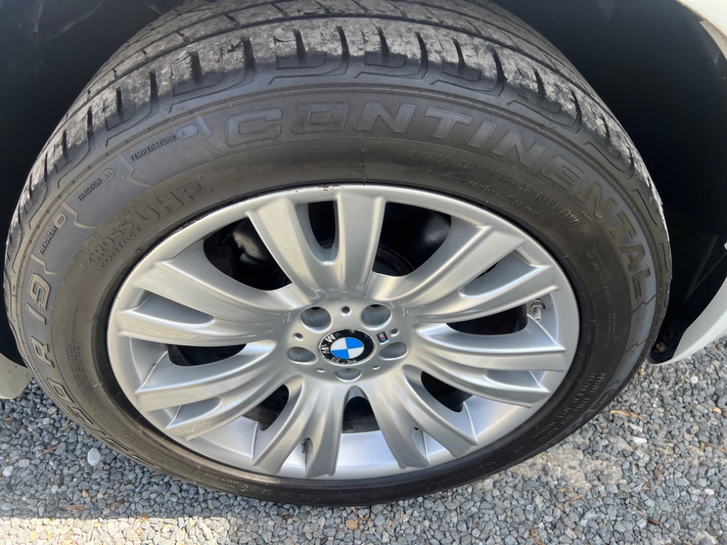 2010 BMW X5 xDrive48i photo