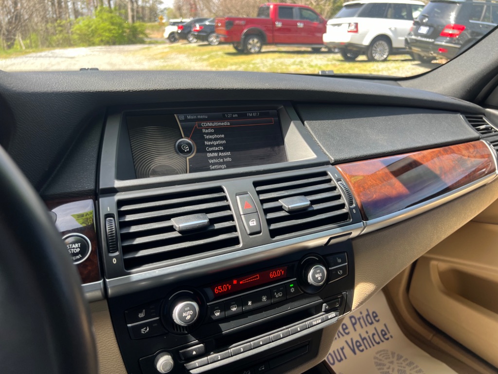 2010 BMW X5 xDrive48i photo