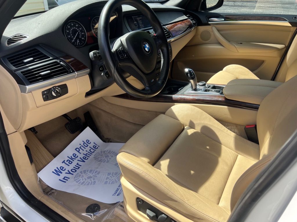2010 BMW X5 xDrive48i photo