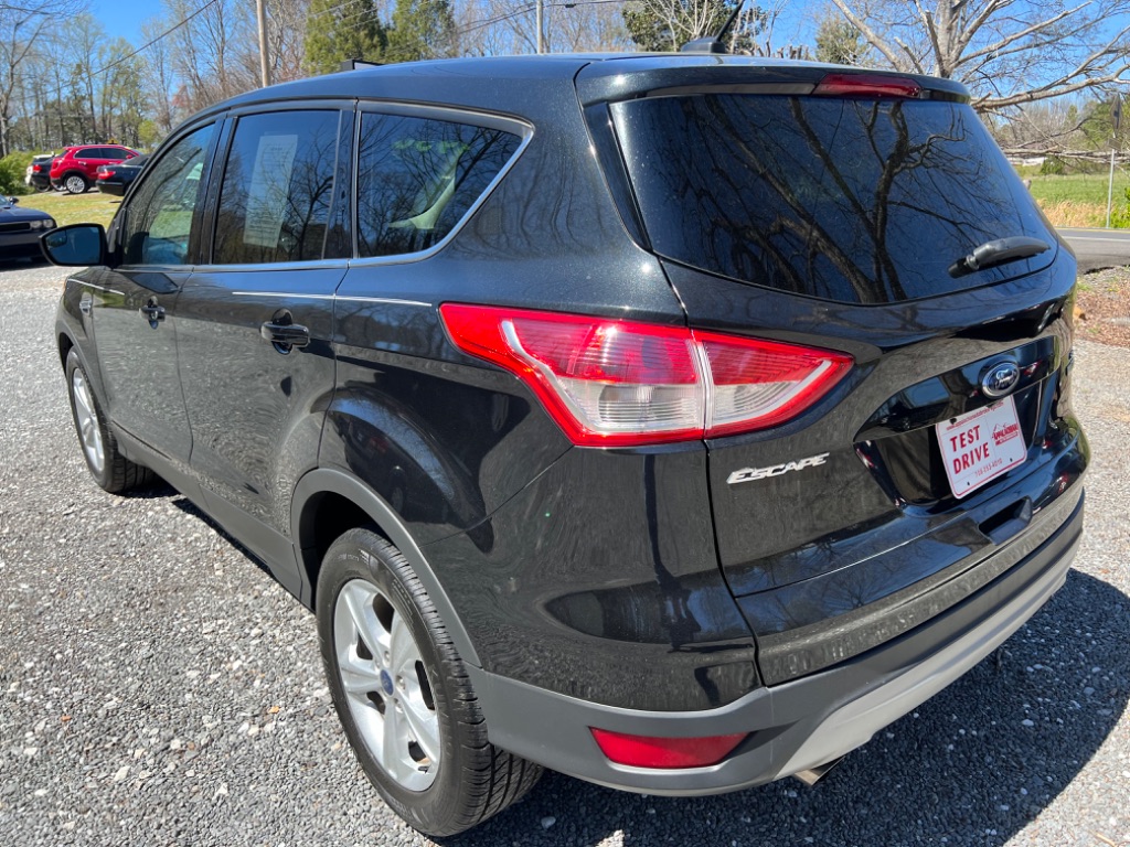 2014 Ford Escape SE photo