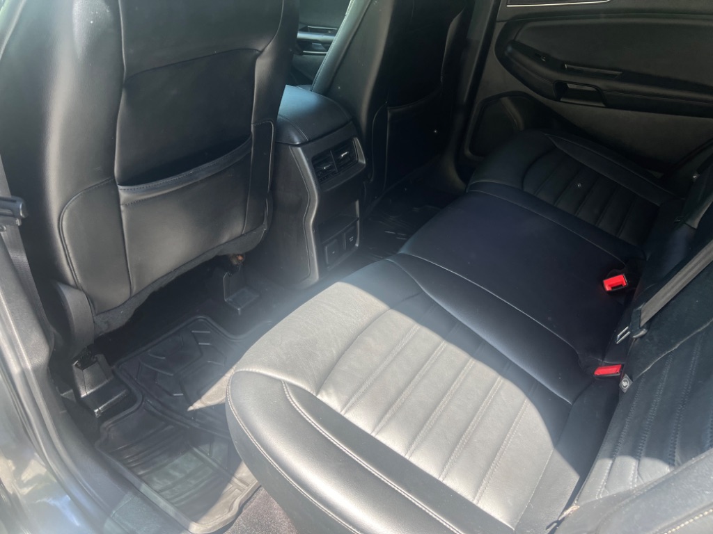 2015 Ford Edge SEL photo