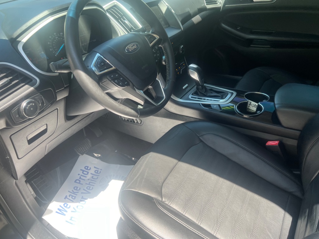 2015 Ford Edge SEL photo