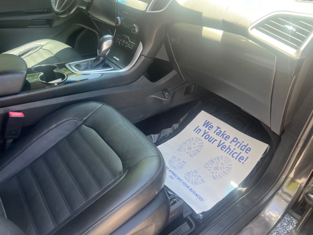 2015 Ford Edge SEL photo