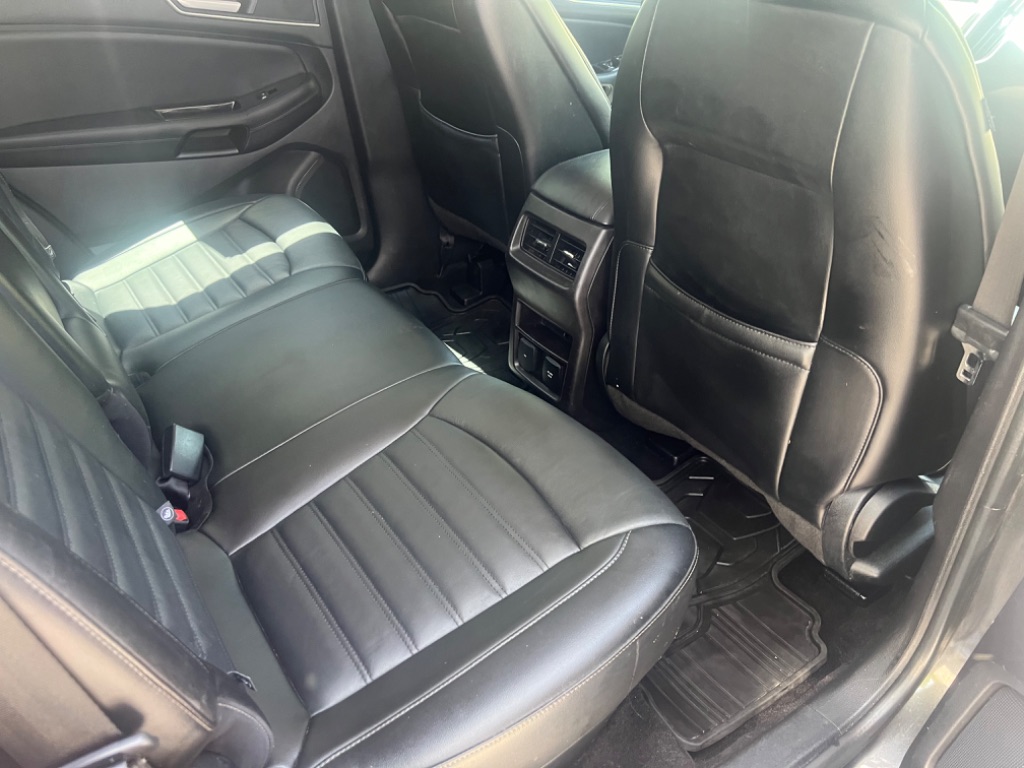 2015 Ford Edge SEL photo