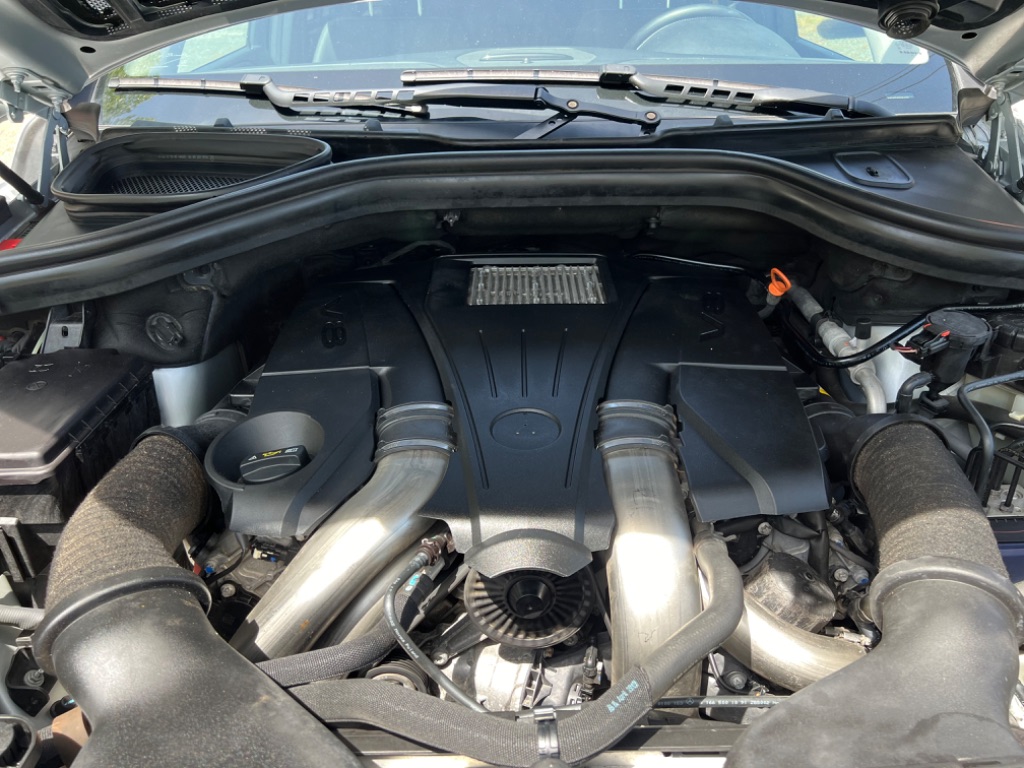 2013 Mercedes-Benz GL-Class GL450 4MATIC photo