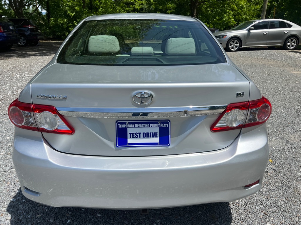 2011 Toyota Corolla photo