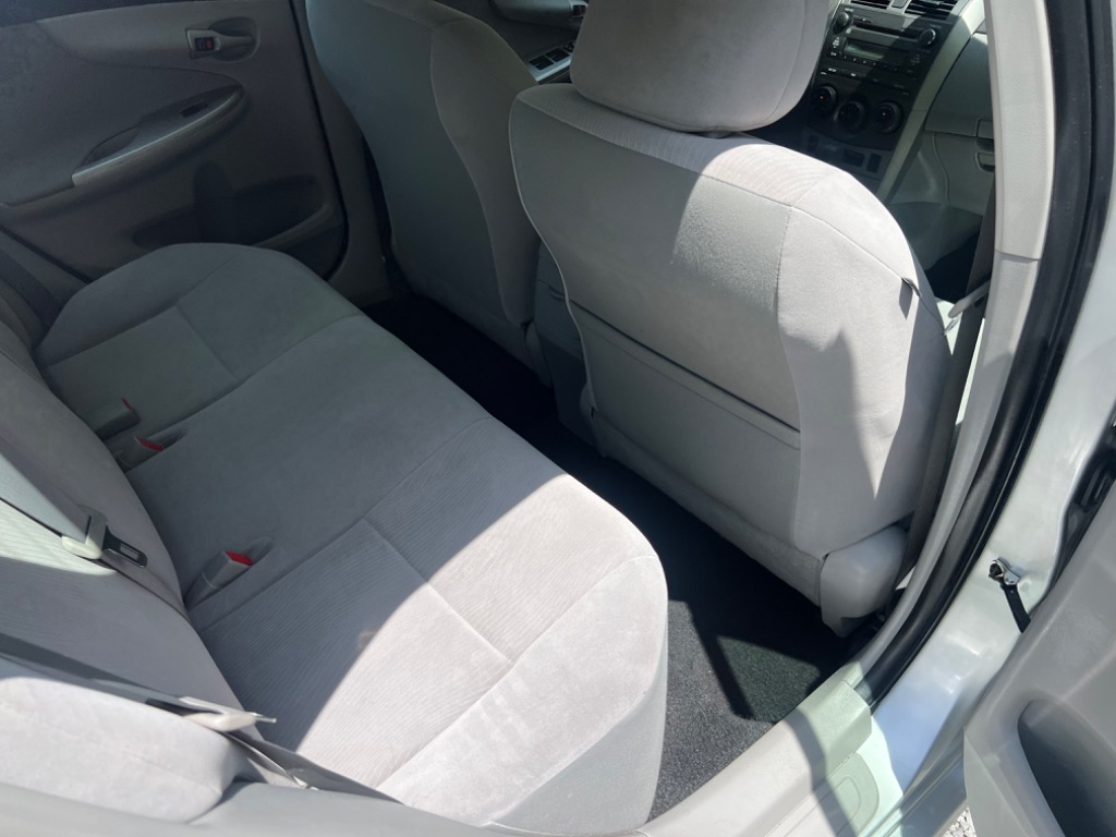 2011 Toyota Corolla photo