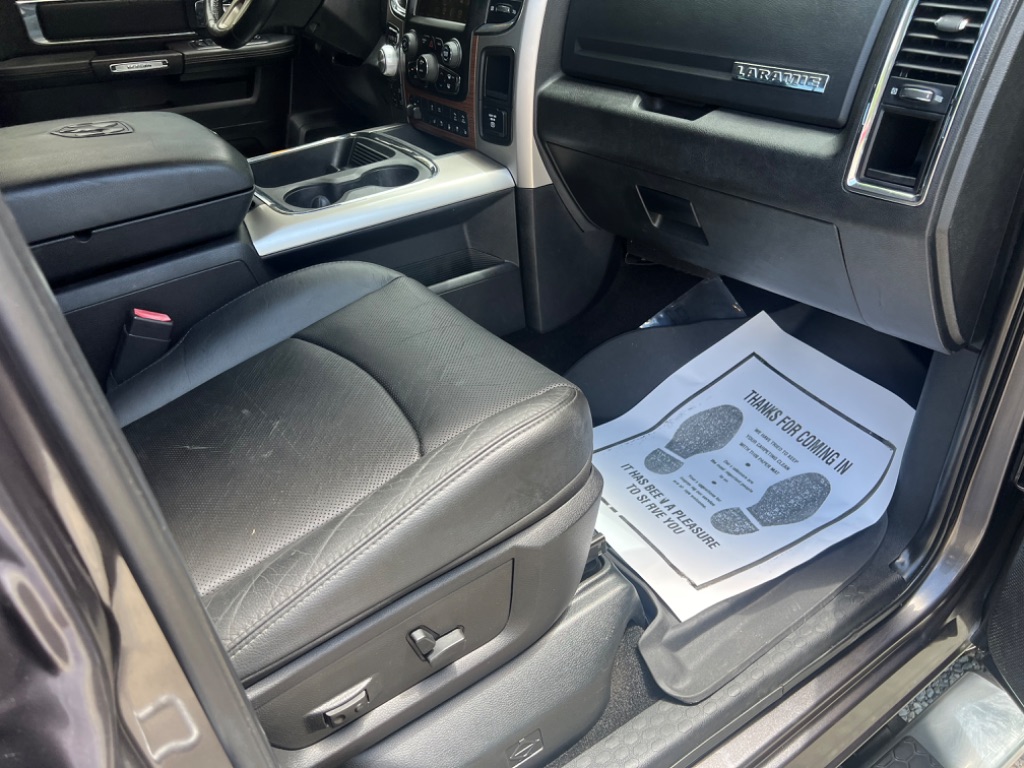 2015 RAM 1500 Laramie photo