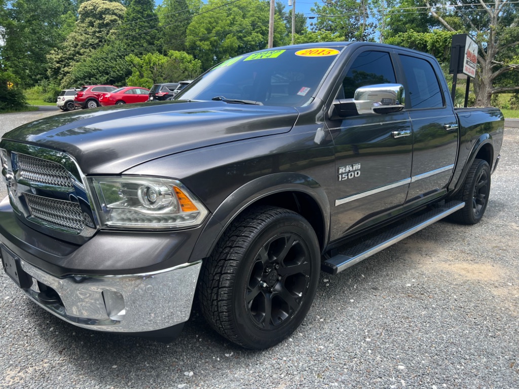 2015 RAM 1500 Laramie photo