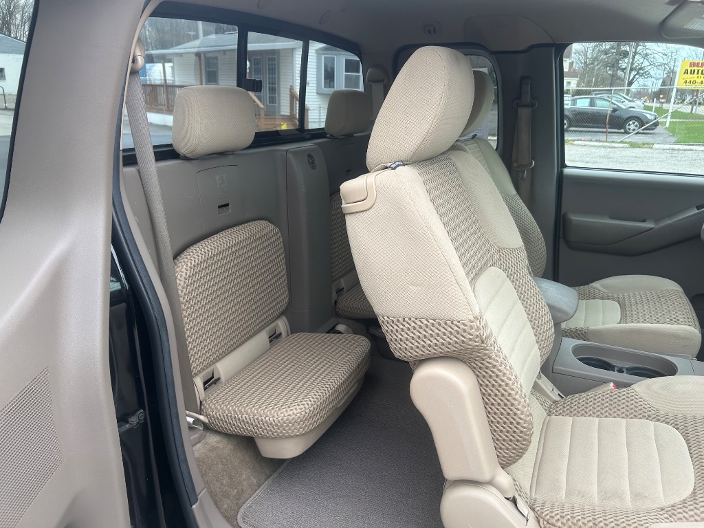 2011 Nissan Frontier S photo