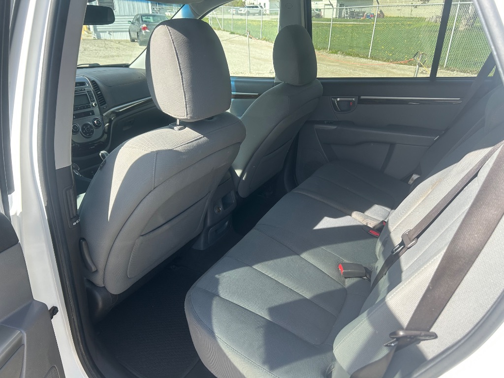 2012 Hyundai Santa Fe GLS photo