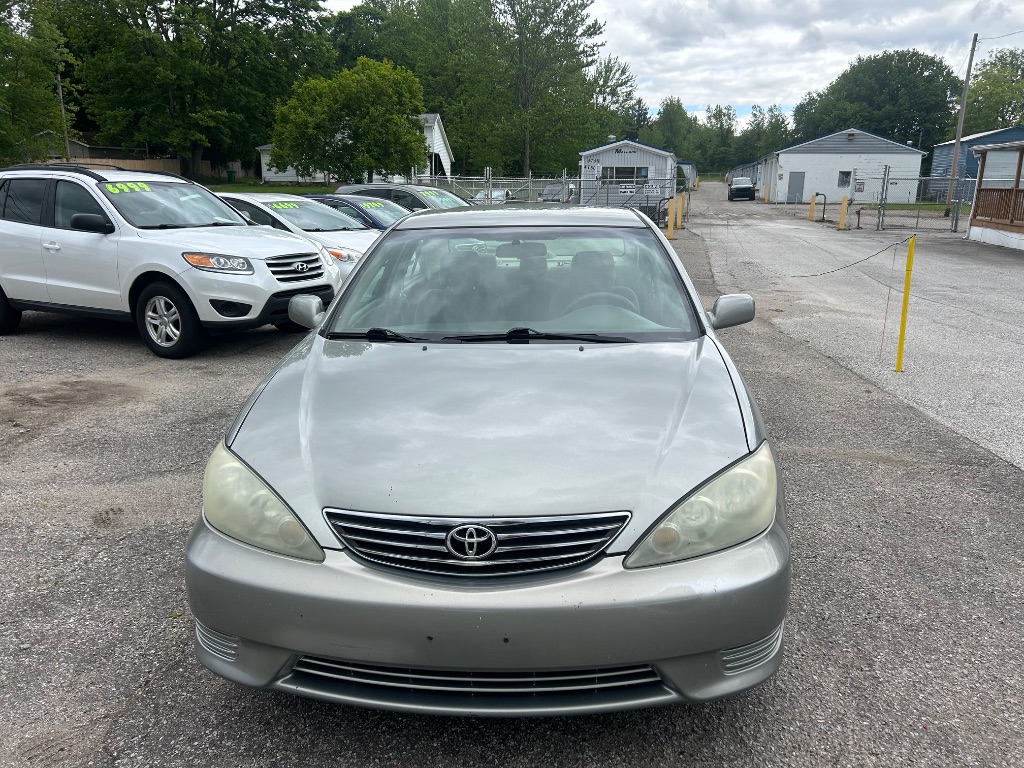2005 Toyota Camry Standard photo