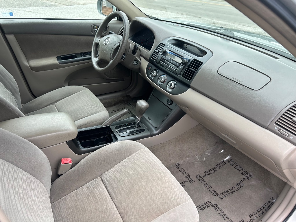 2005 Toyota Camry Standard photo