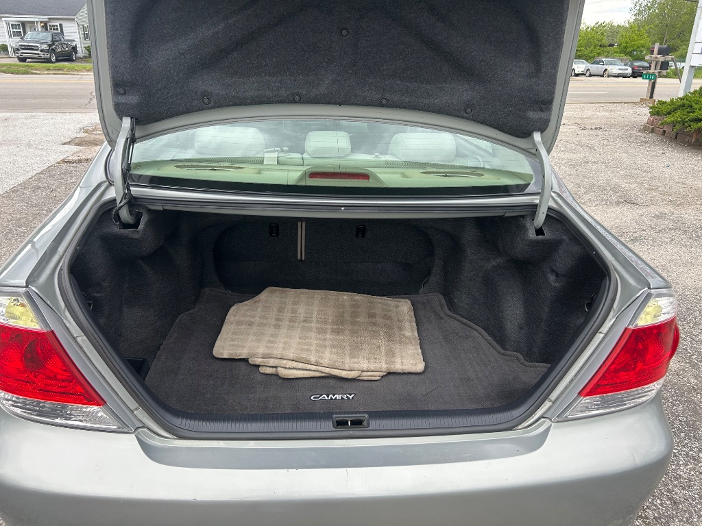 2005 Toyota Camry Standard photo