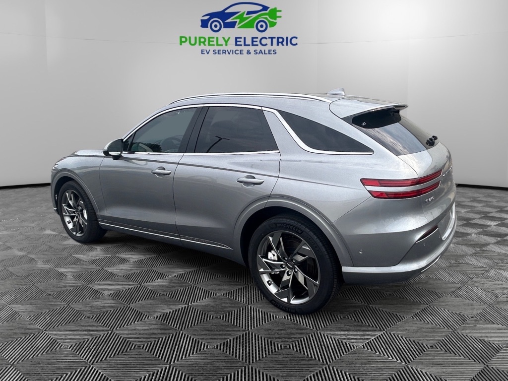 2023 Genesis Gv70 - $39,999