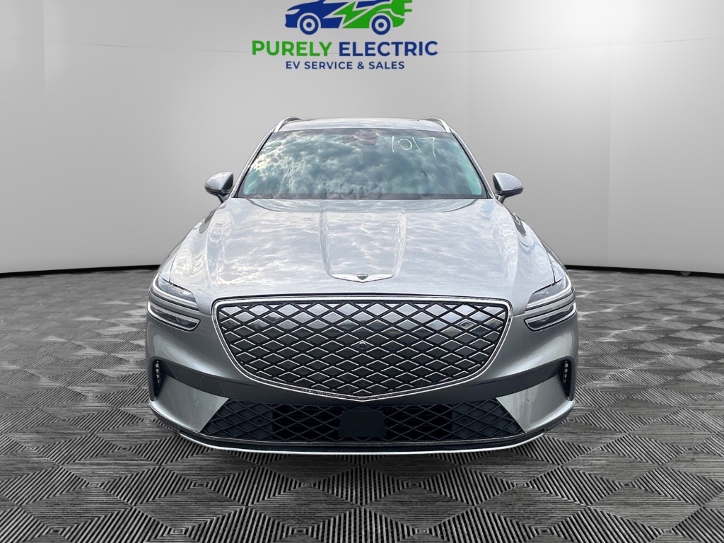 2023 Genesis Gv70 - $39,999