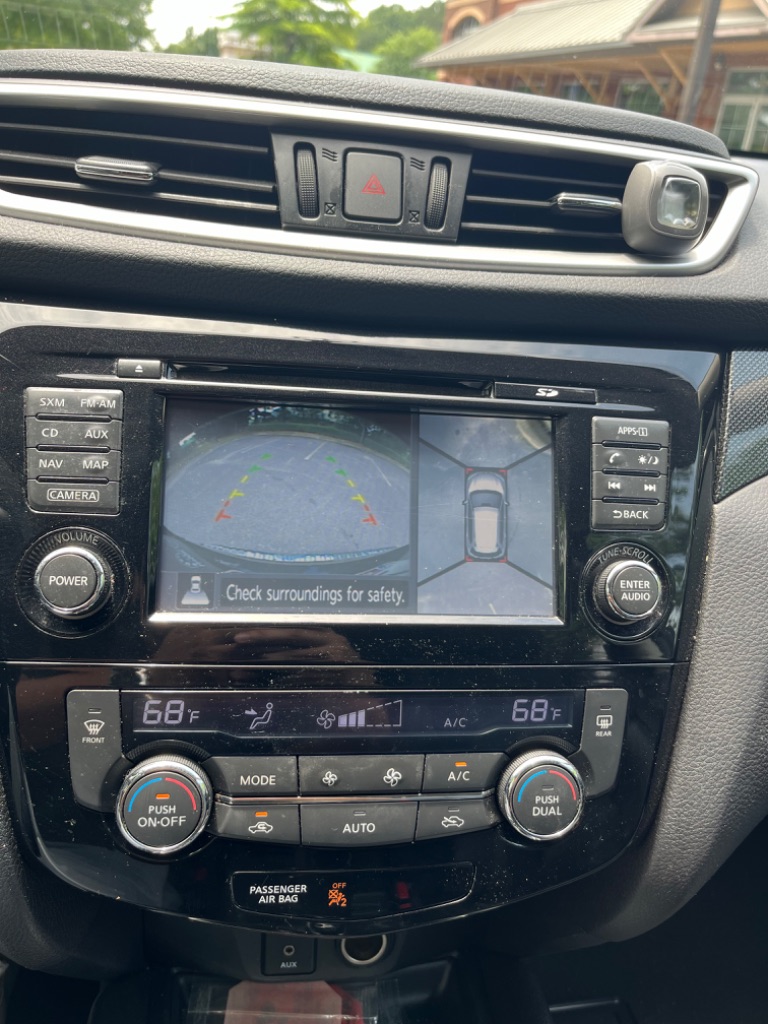 2015 Nissan Rogue SL photo